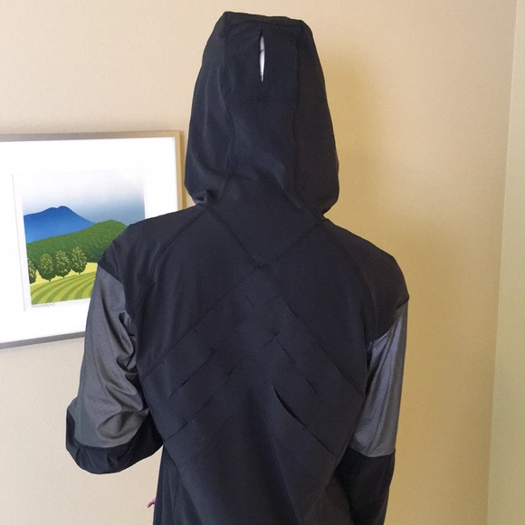LULULEMON | Light Speed Jacket Black - Picture 14 of 17